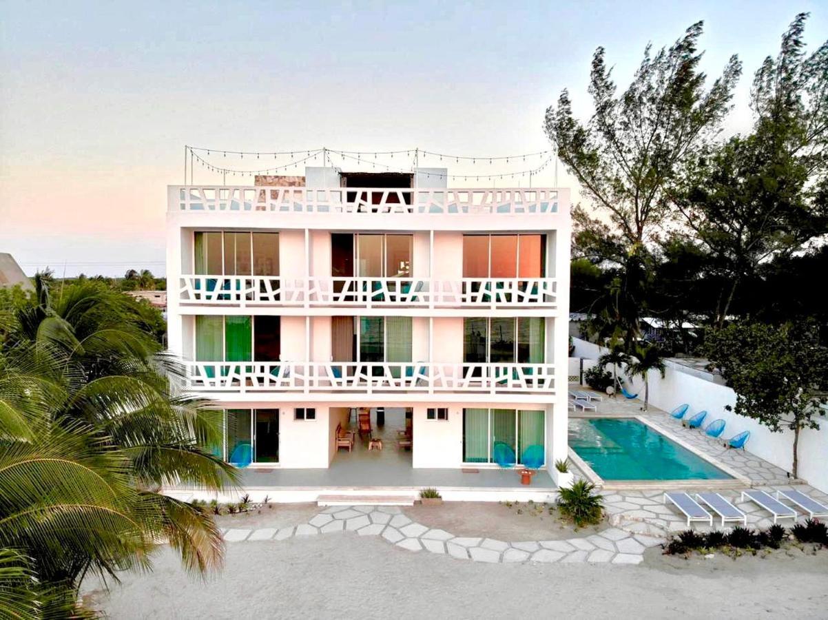 Playa 55 Beach Escape - Adults Only Guesthouse Селестун Экстерьер фото