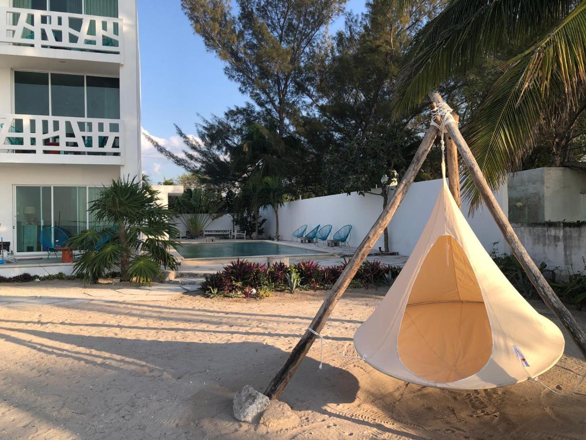 Playa 55 Beach Escape - Adults Only Guesthouse Селестун Экстерьер фото