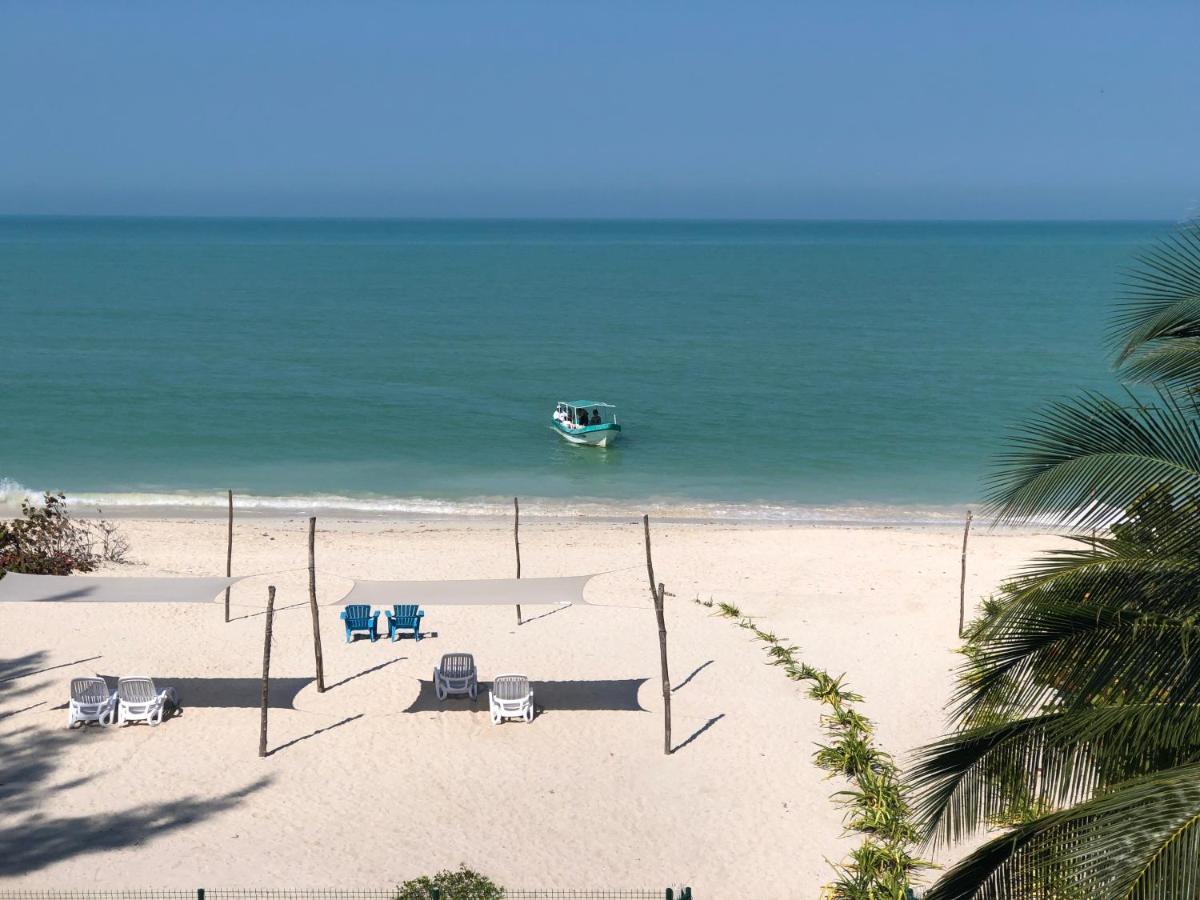 Playa 55 Beach Escape - Adults Only Guesthouse Селестун Экстерьер фото