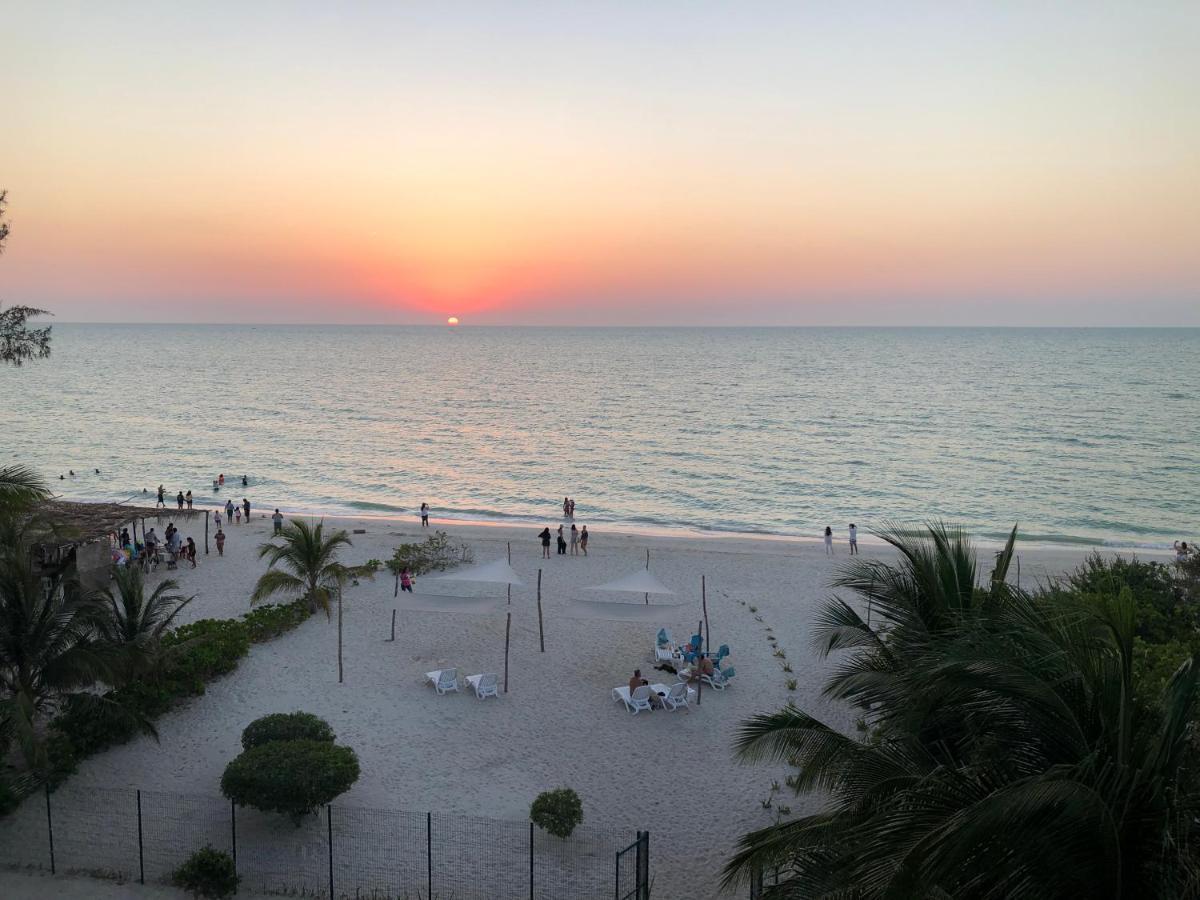 Playa 55 Beach Escape - Adults Only Guesthouse Селестун Экстерьер фото