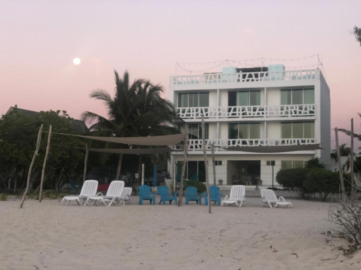Playa 55 Beach Escape - Adults Only Guesthouse Селестун Экстерьер фото