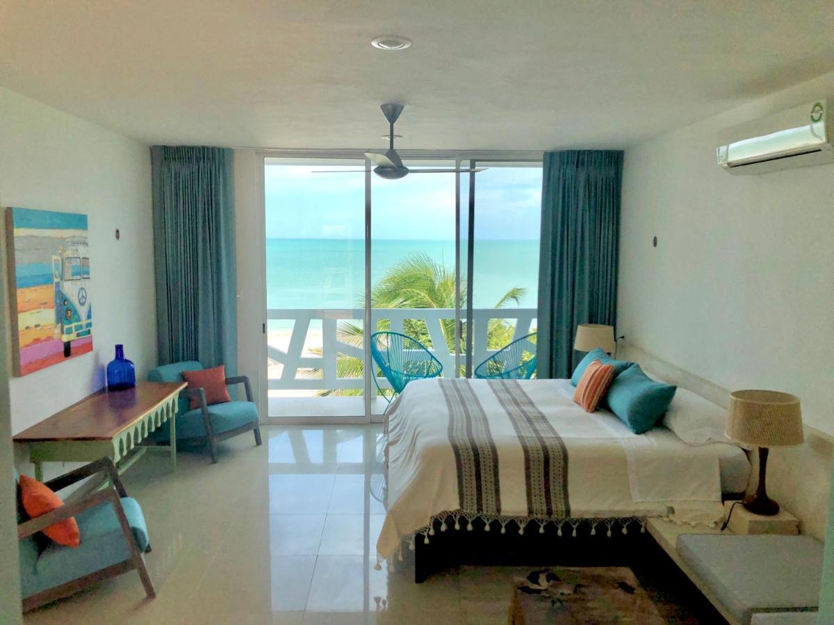 Playa 55 Beach Escape - Adults Only Guesthouse Селестун Экстерьер фото