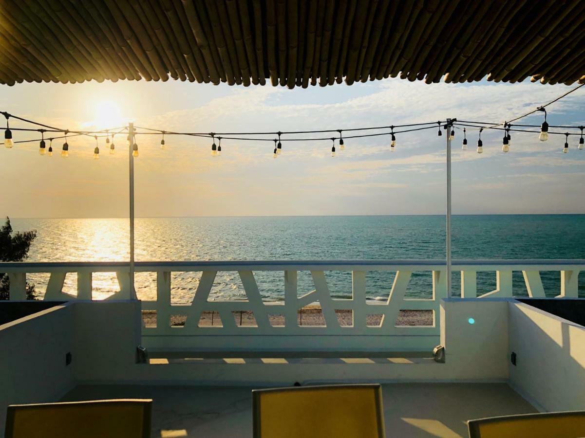 Playa 55 Beach Escape - Adults Only Guesthouse Селестун Экстерьер фото