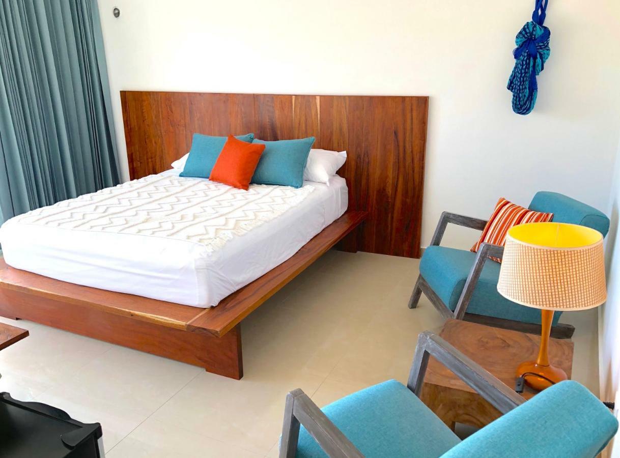 Playa 55 Beach Escape - Adults Only Guesthouse Селестун Экстерьер фото